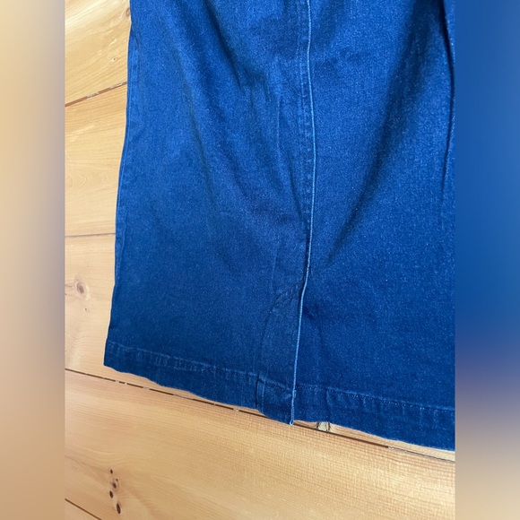 Solid denim pencil skirt - Picture 2 of 5
